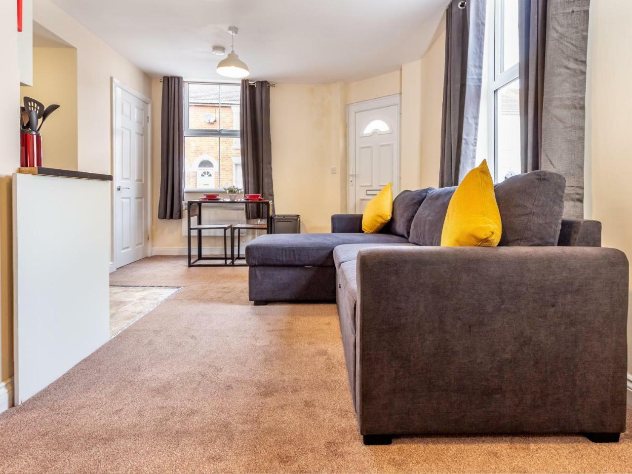 Northfield Street, Worcester City Centre - Guest Homes Экстерьер фото
