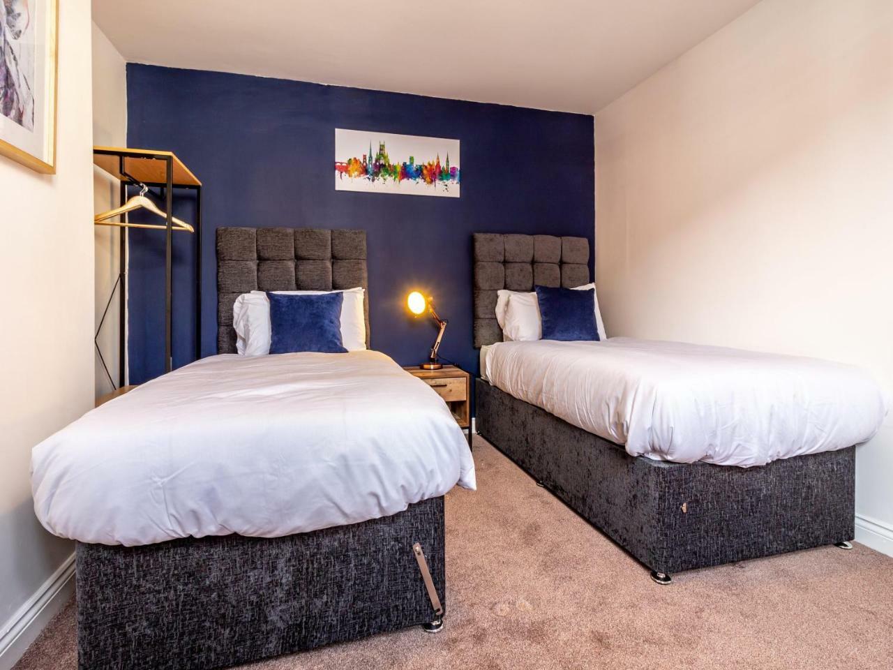 Northfield Street, Worcester City Centre - Guest Homes Экстерьер фото