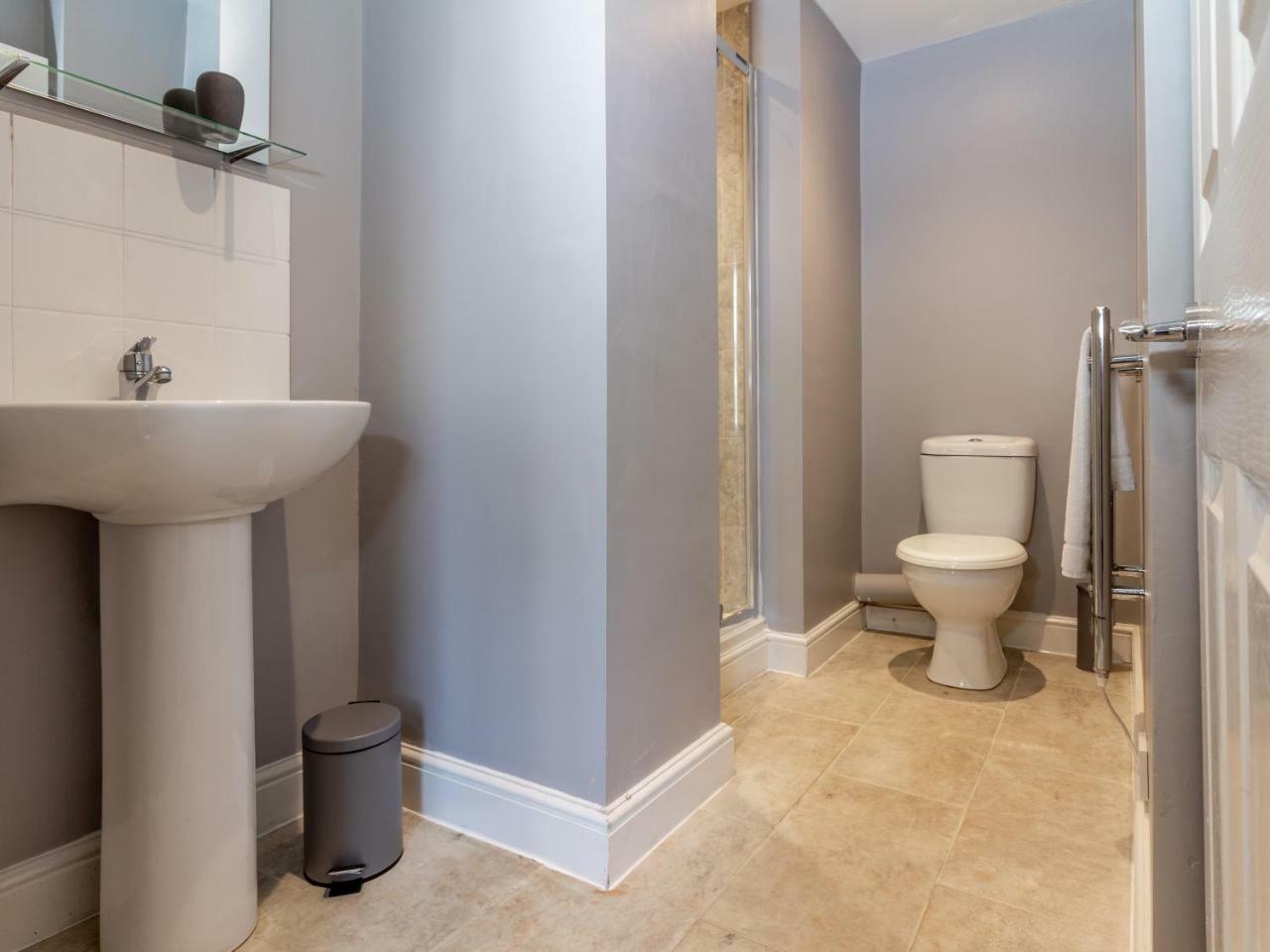 Northfield Street, Worcester City Centre - Guest Homes Экстерьер фото