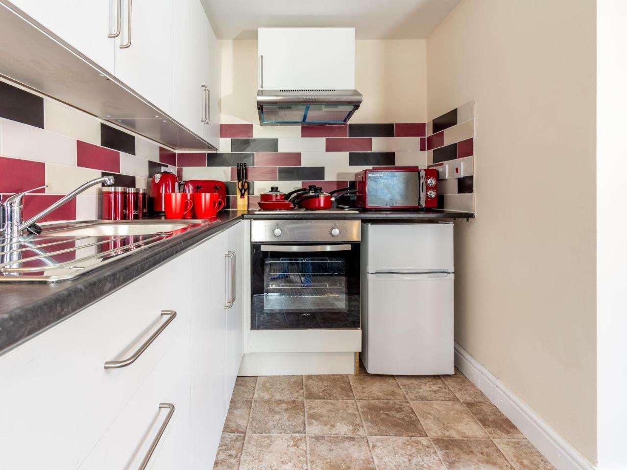 Northfield Street, Worcester City Centre - Guest Homes Экстерьер фото